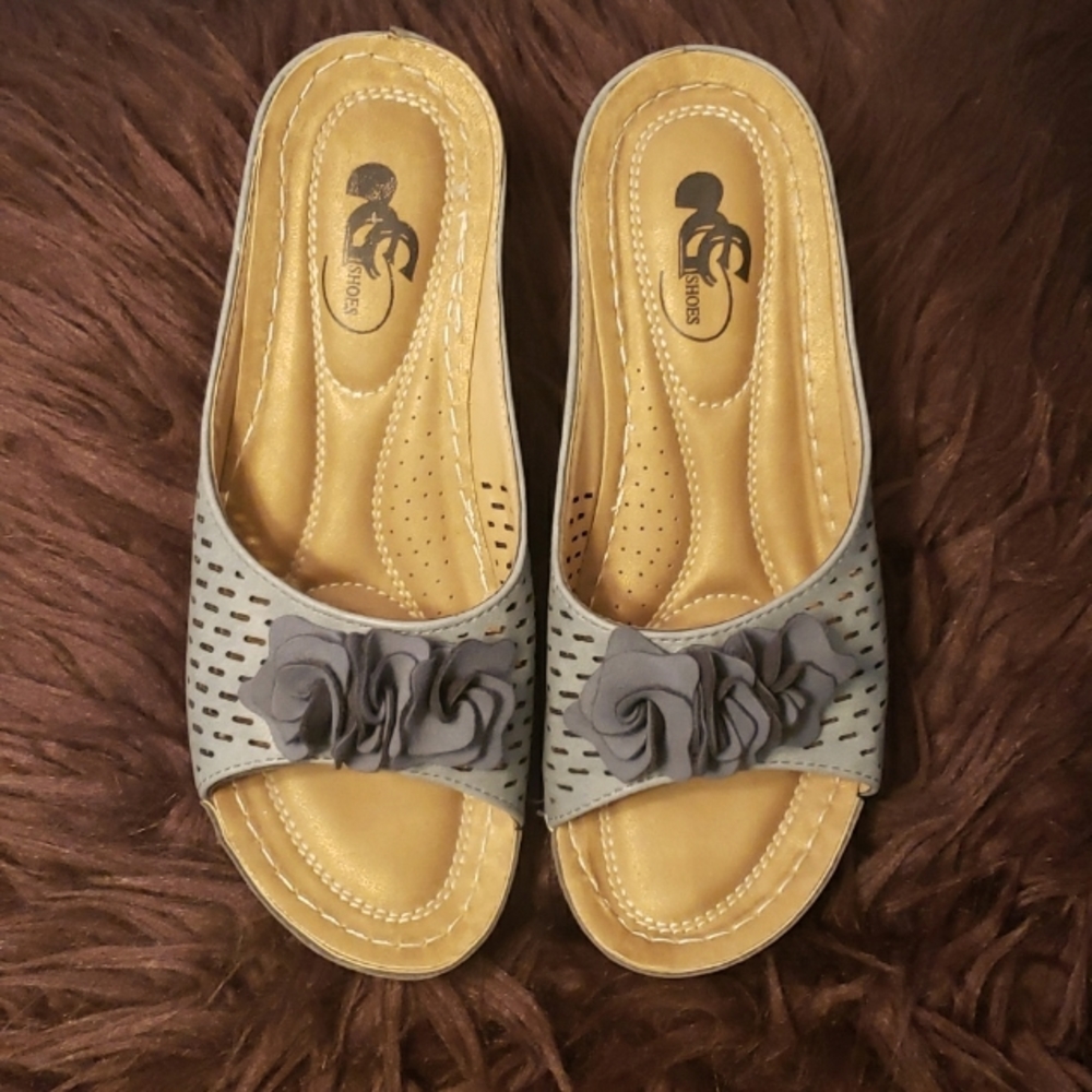 Wedge slip on